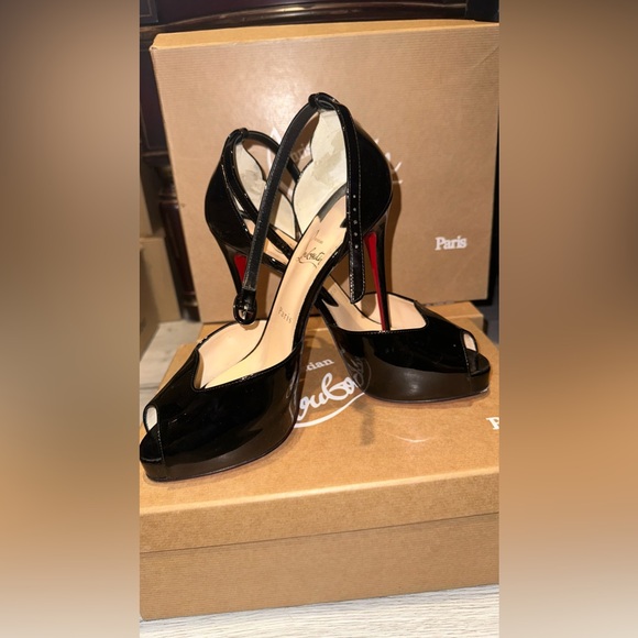 Authentic Christian Louboutin red bottom heels - Picture 10 of 12